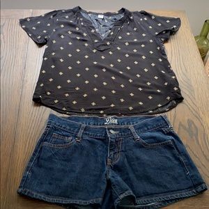 Old Navy outfit ( items can be sold separately)